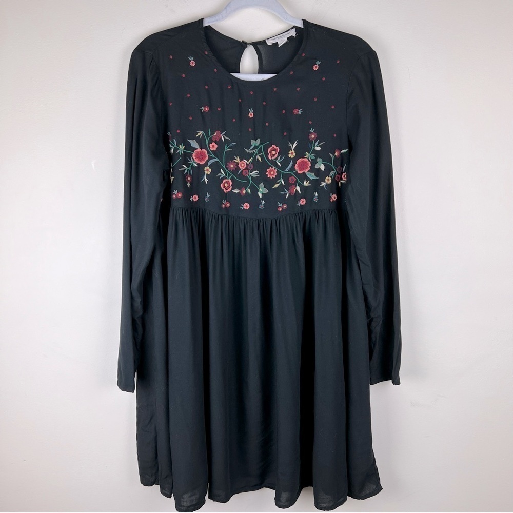 Beachlunchlounge | Boho Embroidered Empire Waist Mini Dress In Black | S